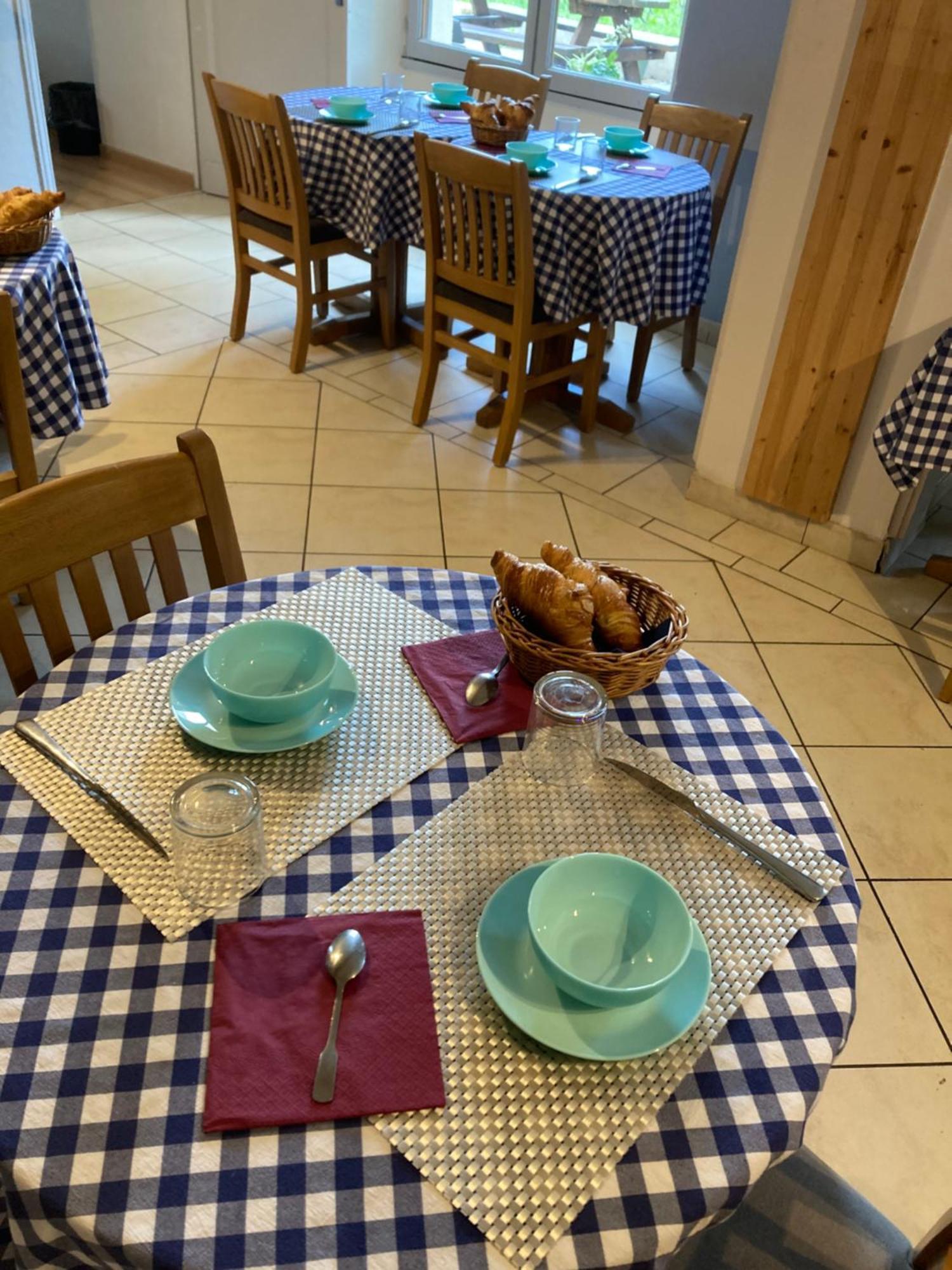 Chez Herve Le Chatelet La Chaux Neuve Екстериор снимка